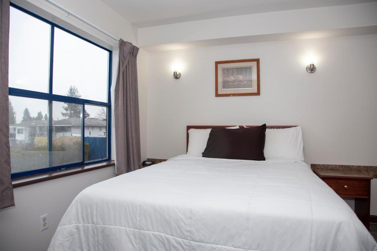 Happy Day Inn Burnaby Bagian luar foto
