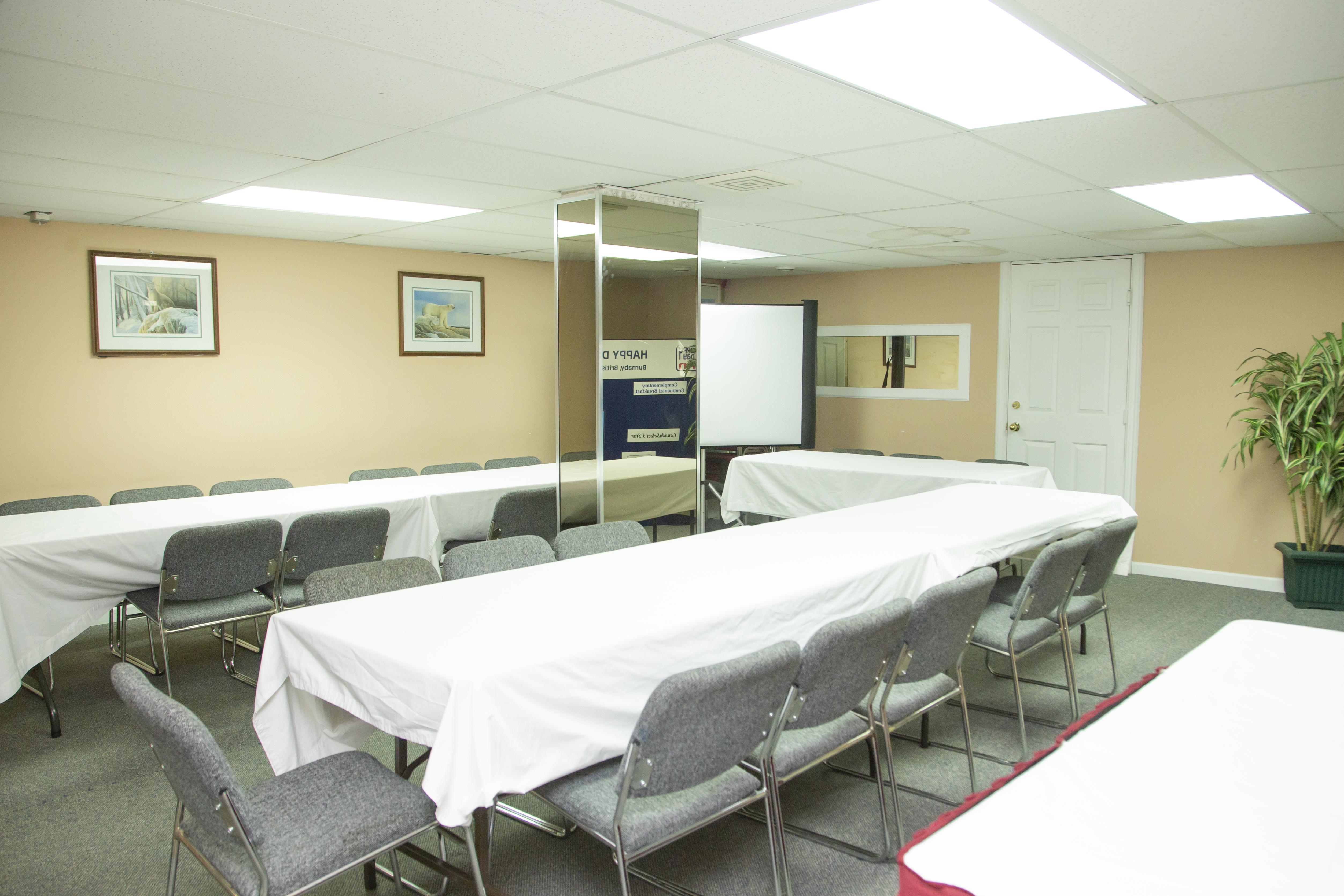 Happy Day Inn Burnaby Bagian luar foto